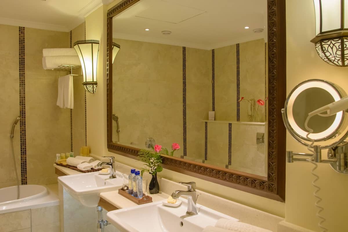 shower, free toiletries, hair dryer, slippers