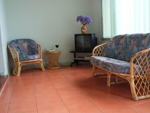 Living area - Augusta Hotel Motel (Augusta)