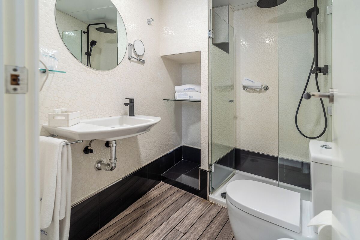 Photo - La Boutique Puerta Osario