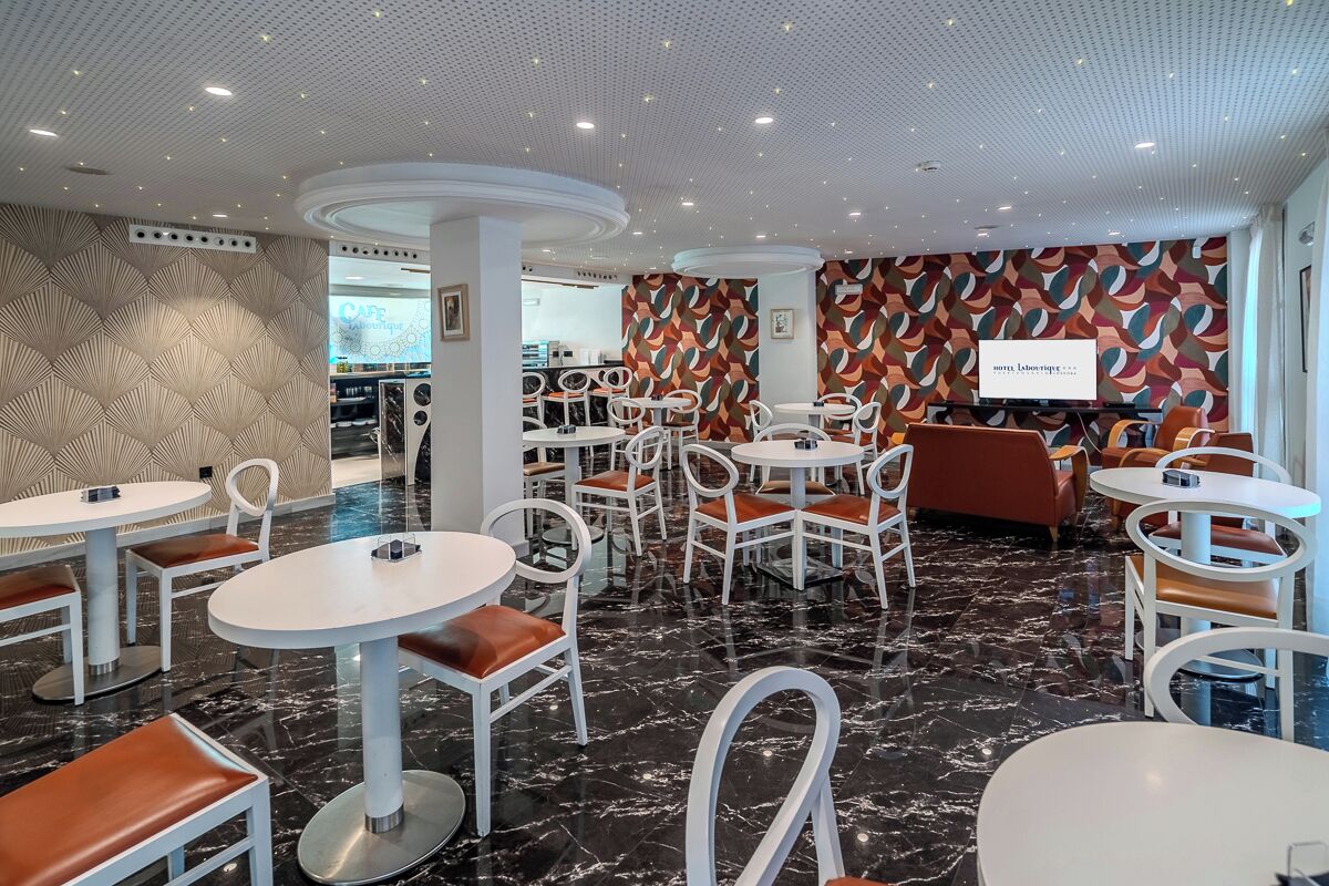 Photo - La Boutique Puerta Osario