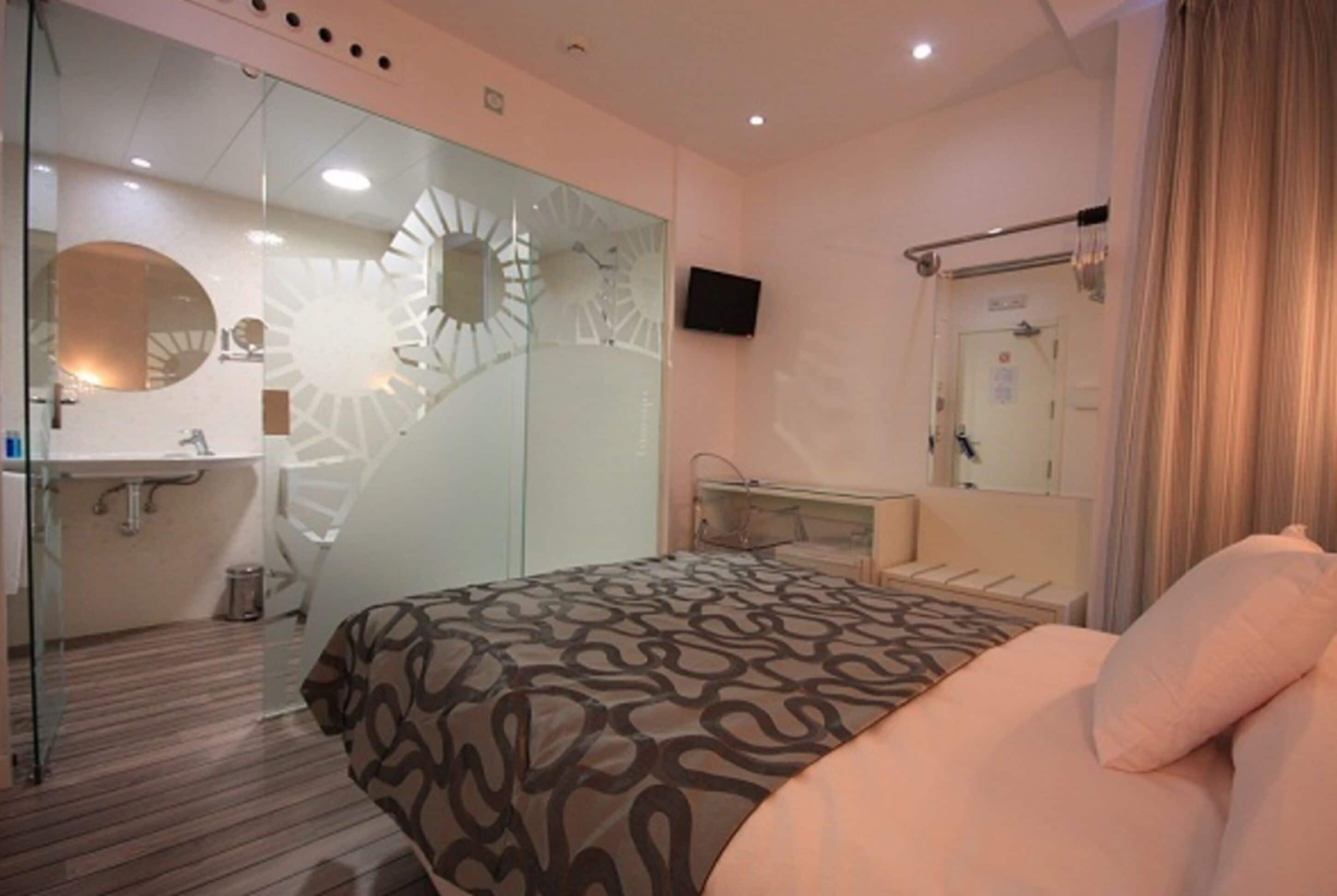 minibar, in-room safe, desk, iron/ironing board