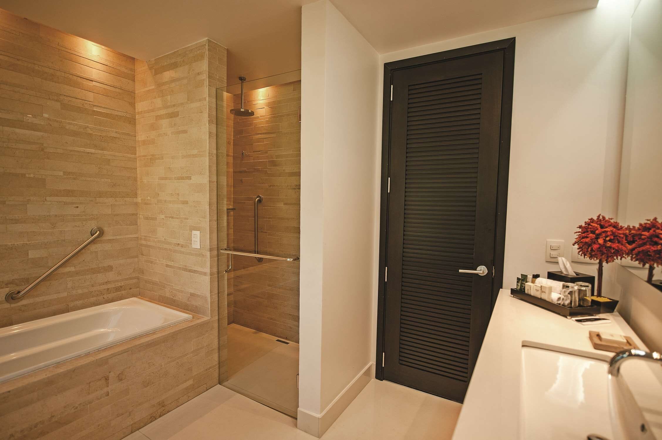 presidential suite, 1 bedroom | bathroom | shower, rainfall showerhead, free toiletries, hair dryer