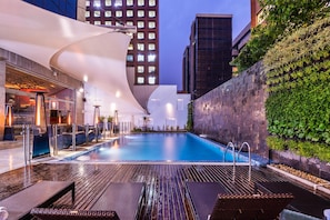 Piscina externa