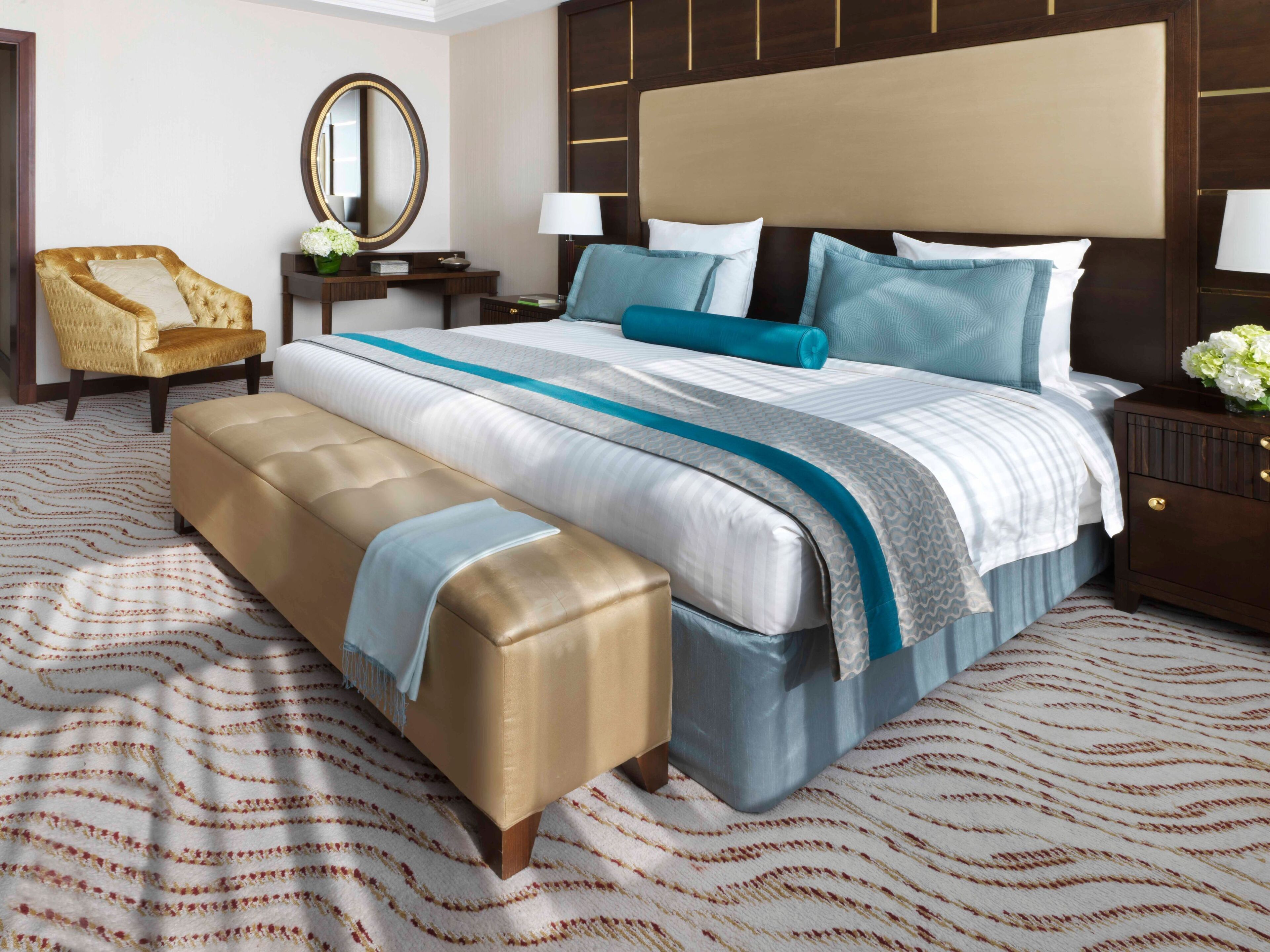 Suite, 2 Schlafzimmer | Hochwertige Bettwaren, Zimmersafe, Schreibtisch, Verdunkelungsvorhänge