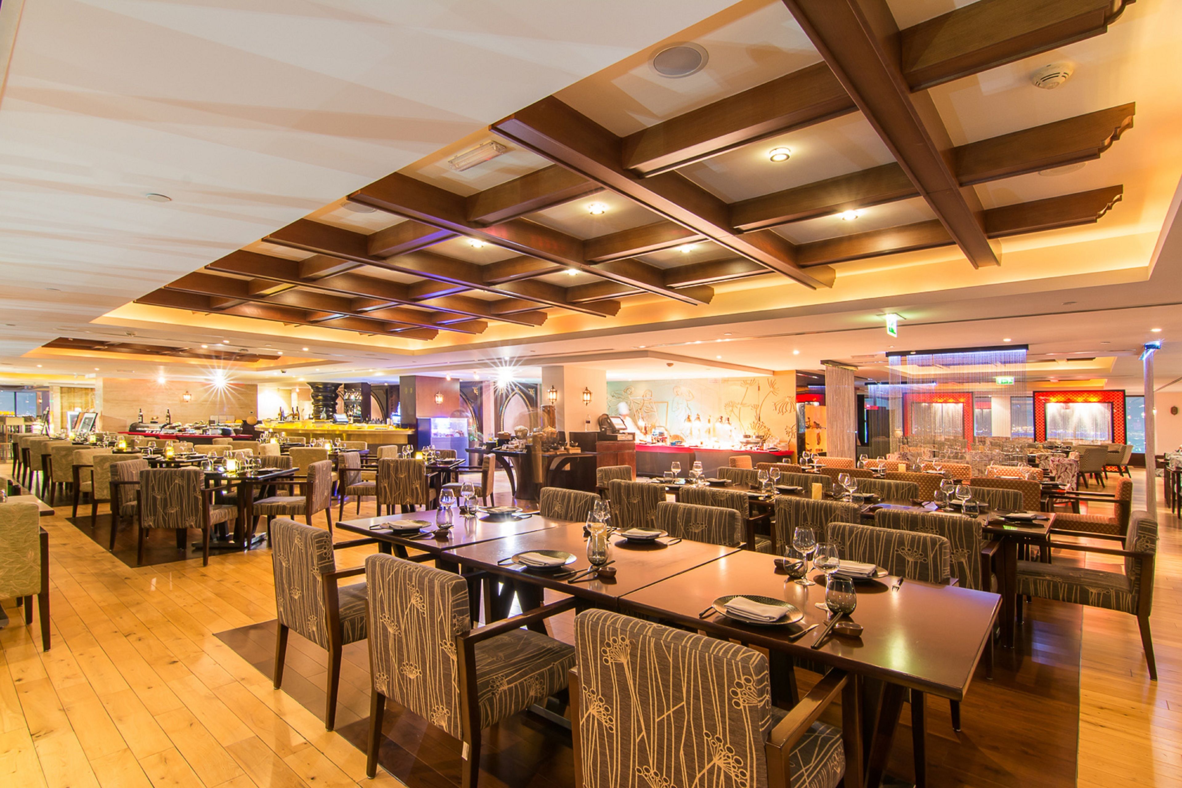 breakfast (aed 105 per person)