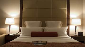 Premium bedding, in-room safe, desk, blackout drapes