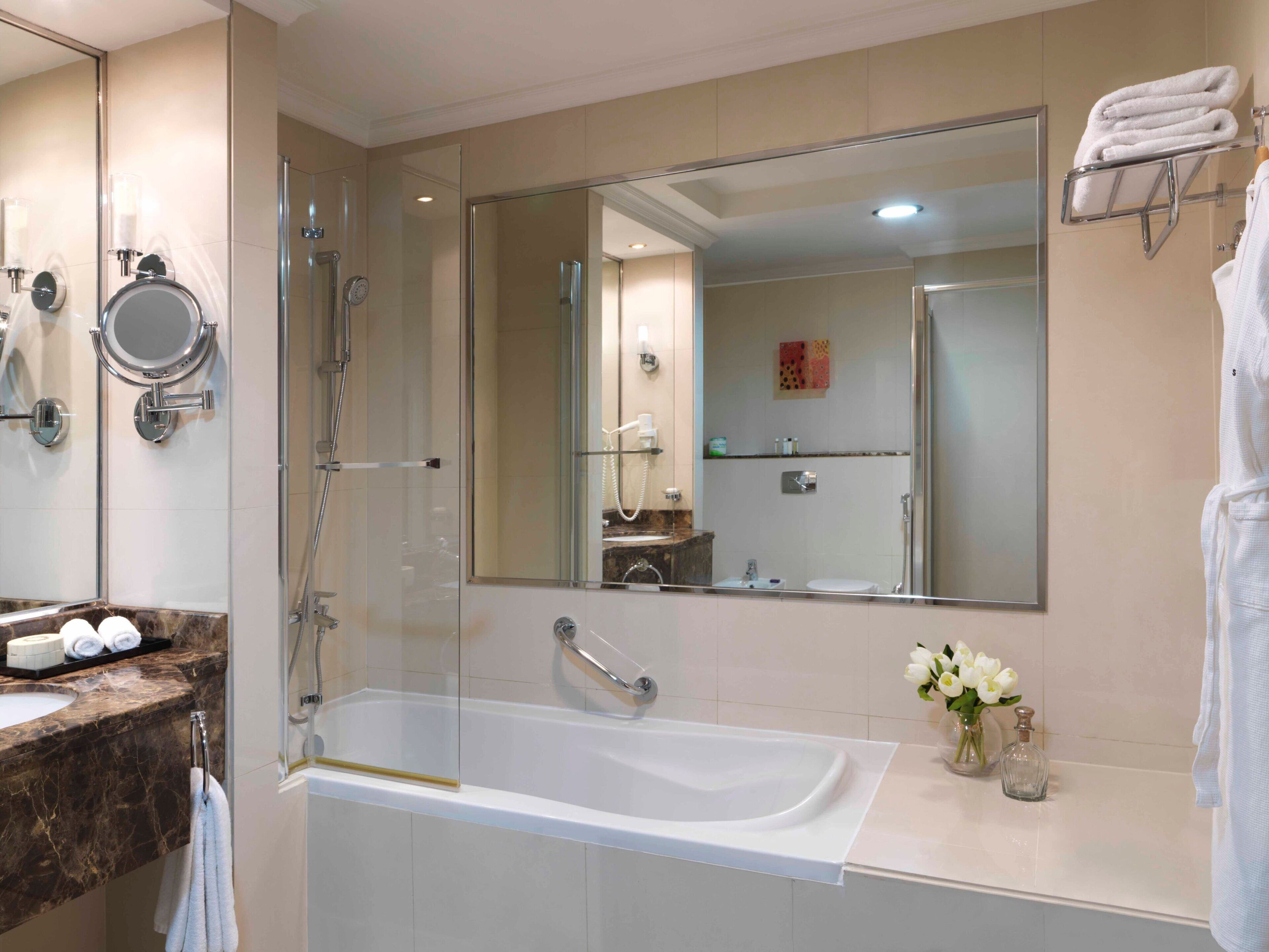 Photo - Park Regis Kris Kin Hotel