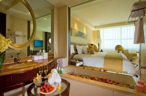 Minibar, in-room safe, desk, blackout curtains