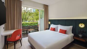 Chambre « Premier », 1 grand lit, accÚs piscine (Queen)