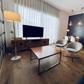 Penthouse, 2 Bedrooms, Terrace | Living area