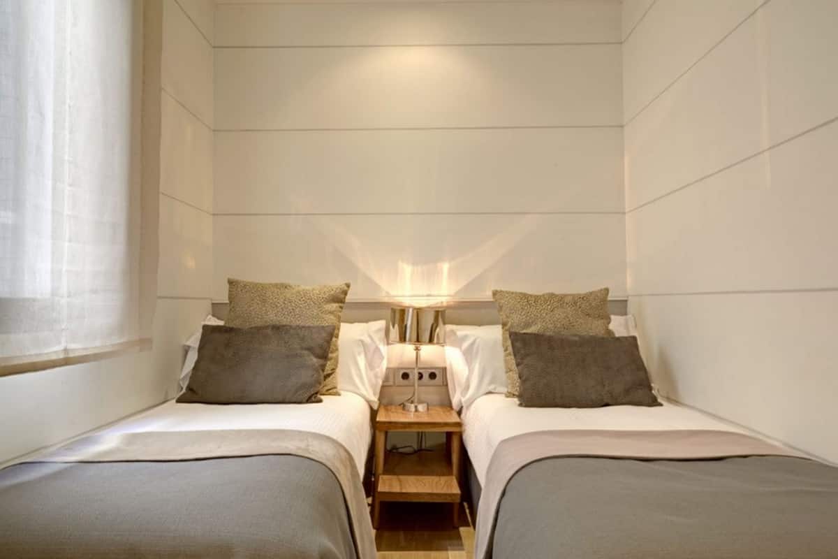 1 bedroom, premium bedding, in-room safe, desk