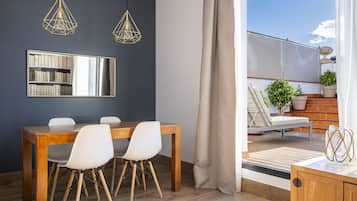 Penthouse, 2 Bedrooms, Terrace | 1 bedroom, premium bedding, in-room safe, desk