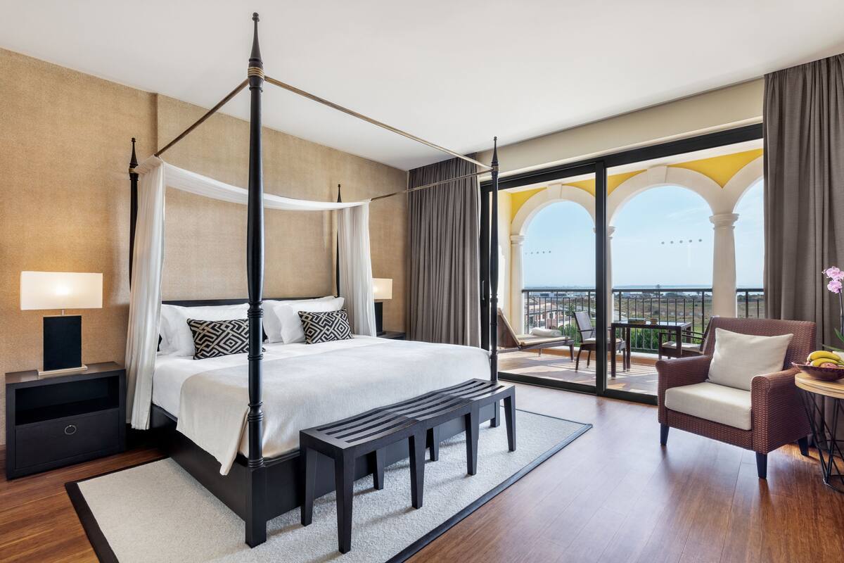 Habitación doble clásica | Ropa de cama hipoalergénica y edredón