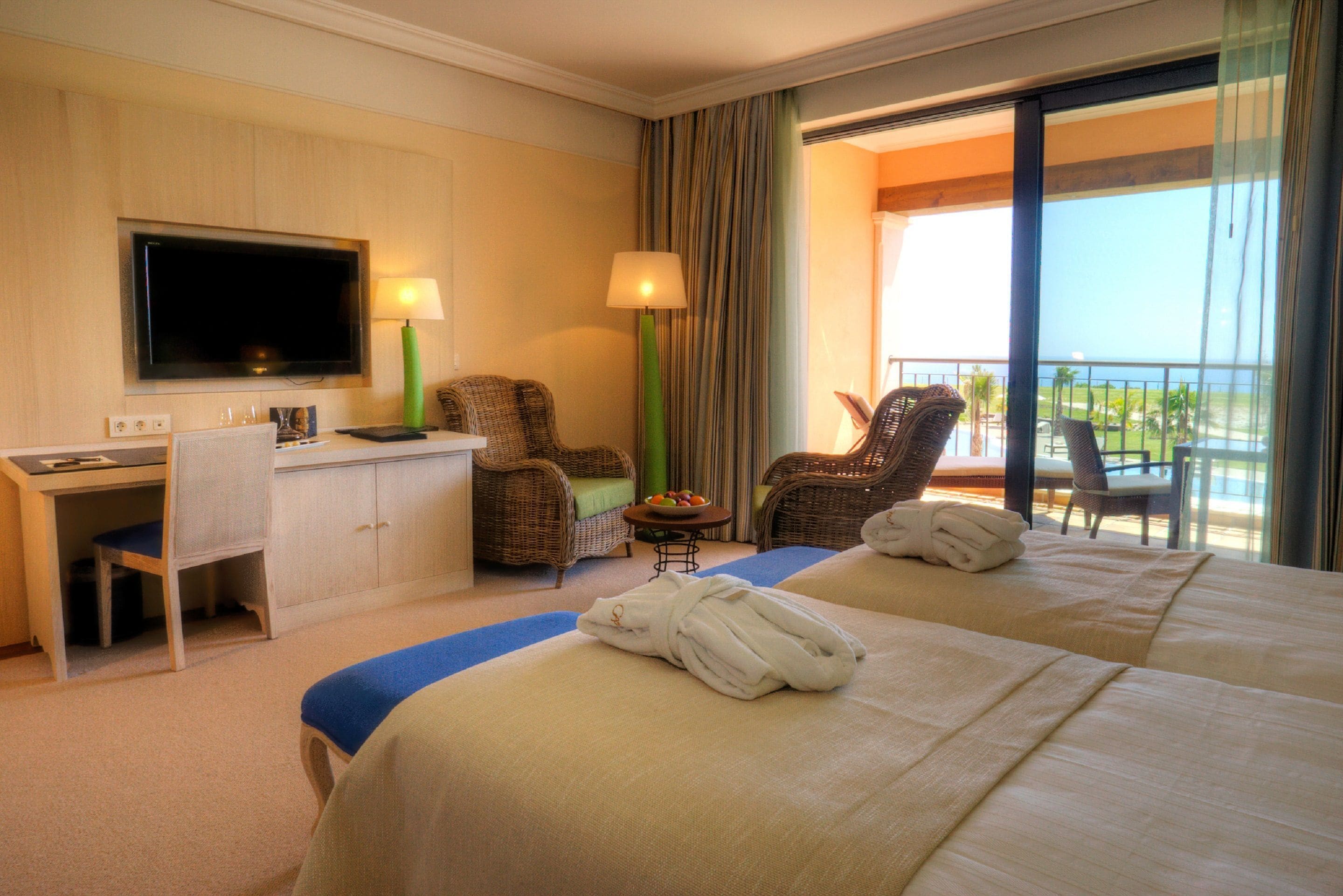 double room, sea view | 1 bedroom, hypo-allergenic bedding, down duvets, in-room safe