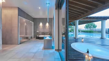 Salas de tratamientos para parejas, sauna, bañera de hidromasaje