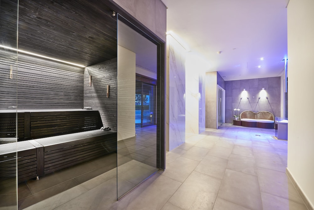 Cascade Wellness Resort by null