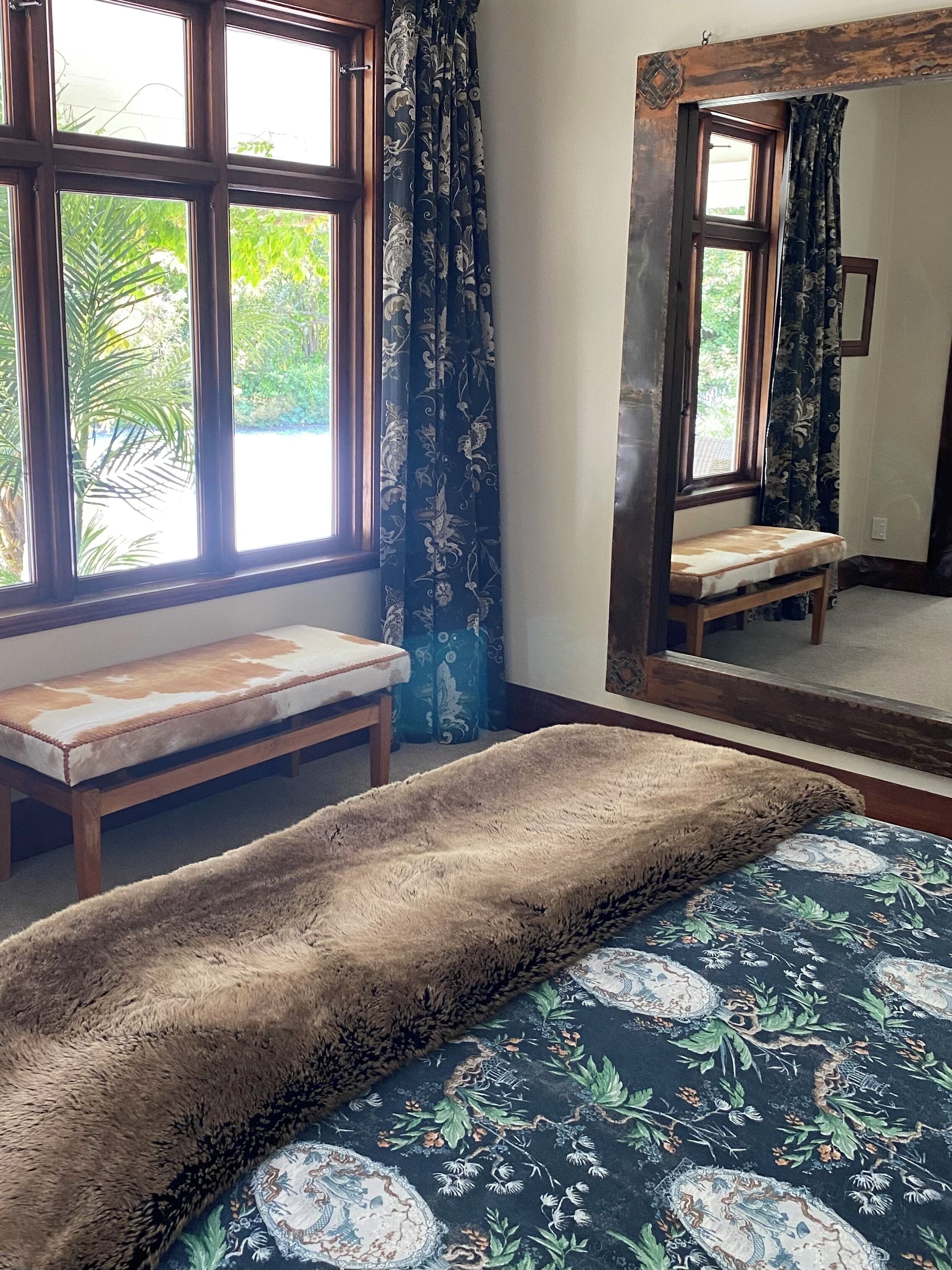 Espace de travail pour ordinateur portable, fer et planche à repasser