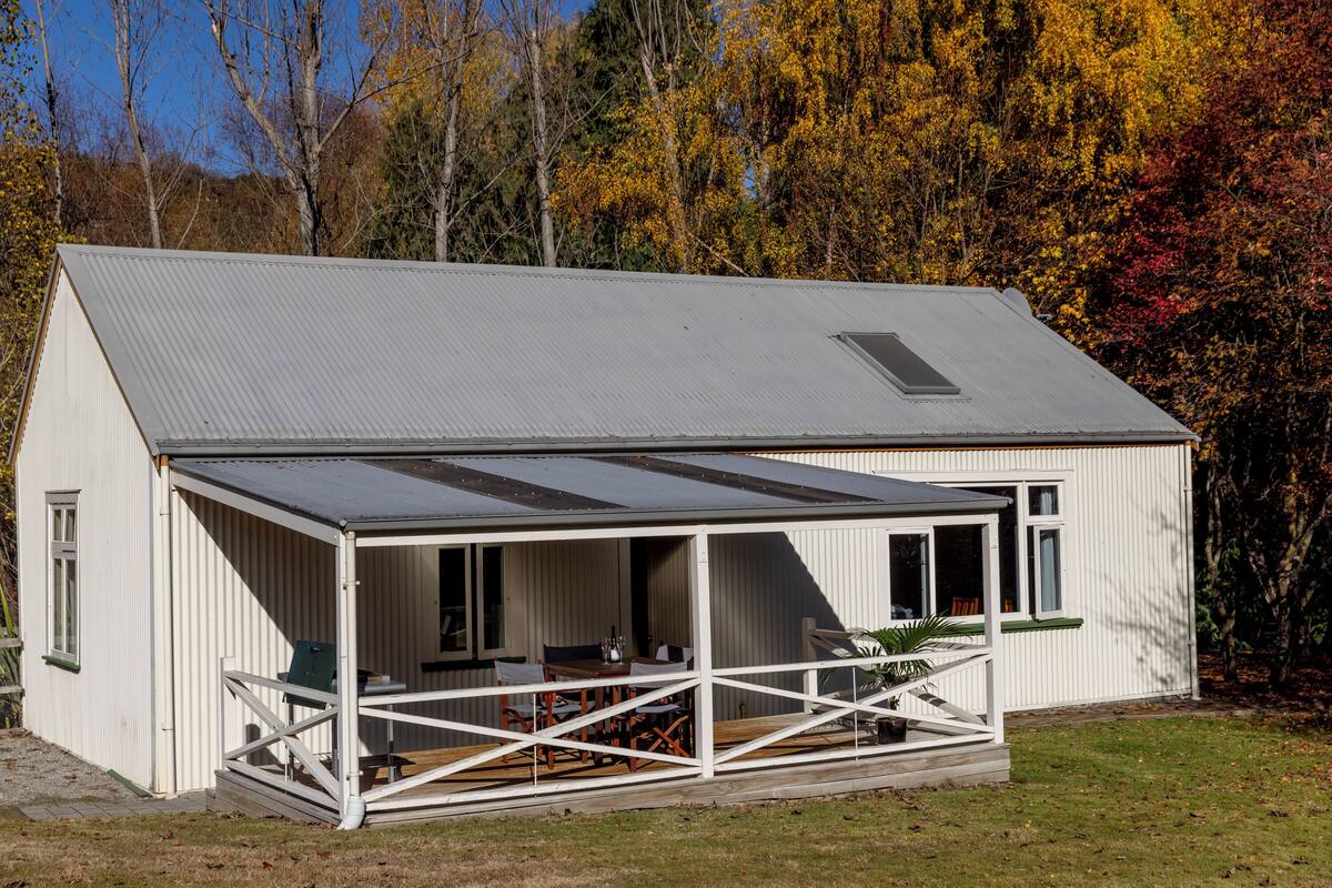 The Barn (Self Catering) | Laptop workspace, iron/ironing board, cribs (free), WiFi (free)