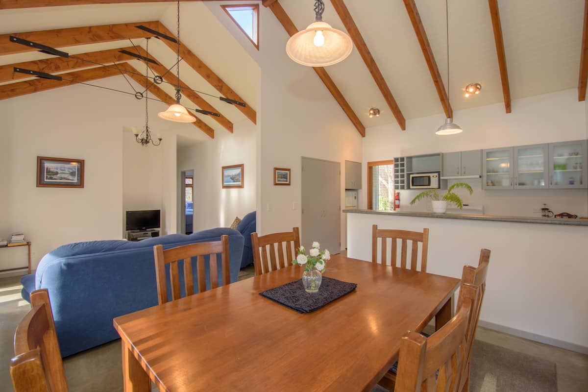 Cottage, 2 slaapkamers, uitzicht op bergen | Dineren in de kamer