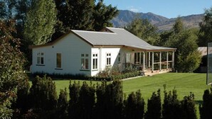 Exterior detail - Resort Arrowtown (Speargrass Flat)