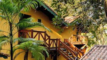 Khuôn viên nơi lưu trú