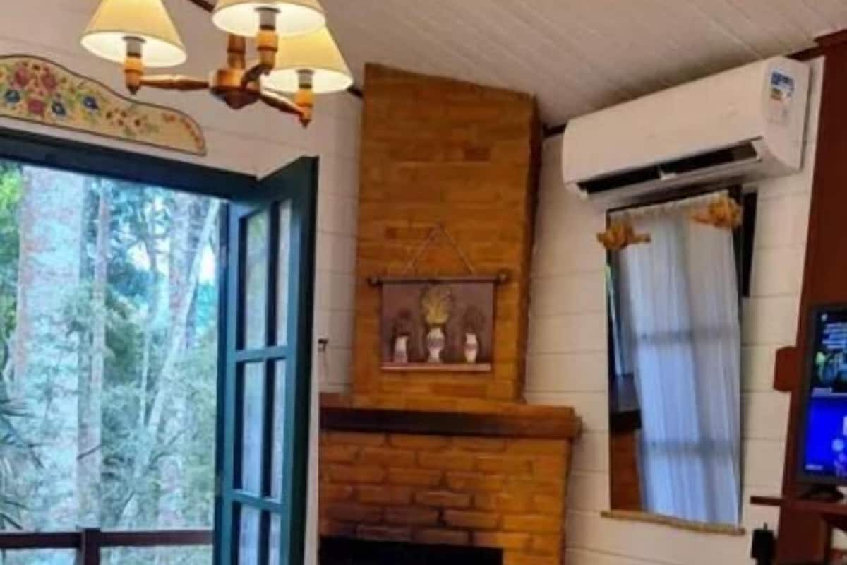 Een minibar, een kluis op de kamer, gratis wifi, beddengoed