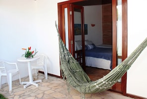 Frigobar, cortinas blackout, Wi-Fi de cortesia, roupa de cama