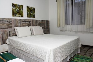 Minibar, blackout curtains, free WiFi, bed sheets - Pousada Vista Bela (Cairu)