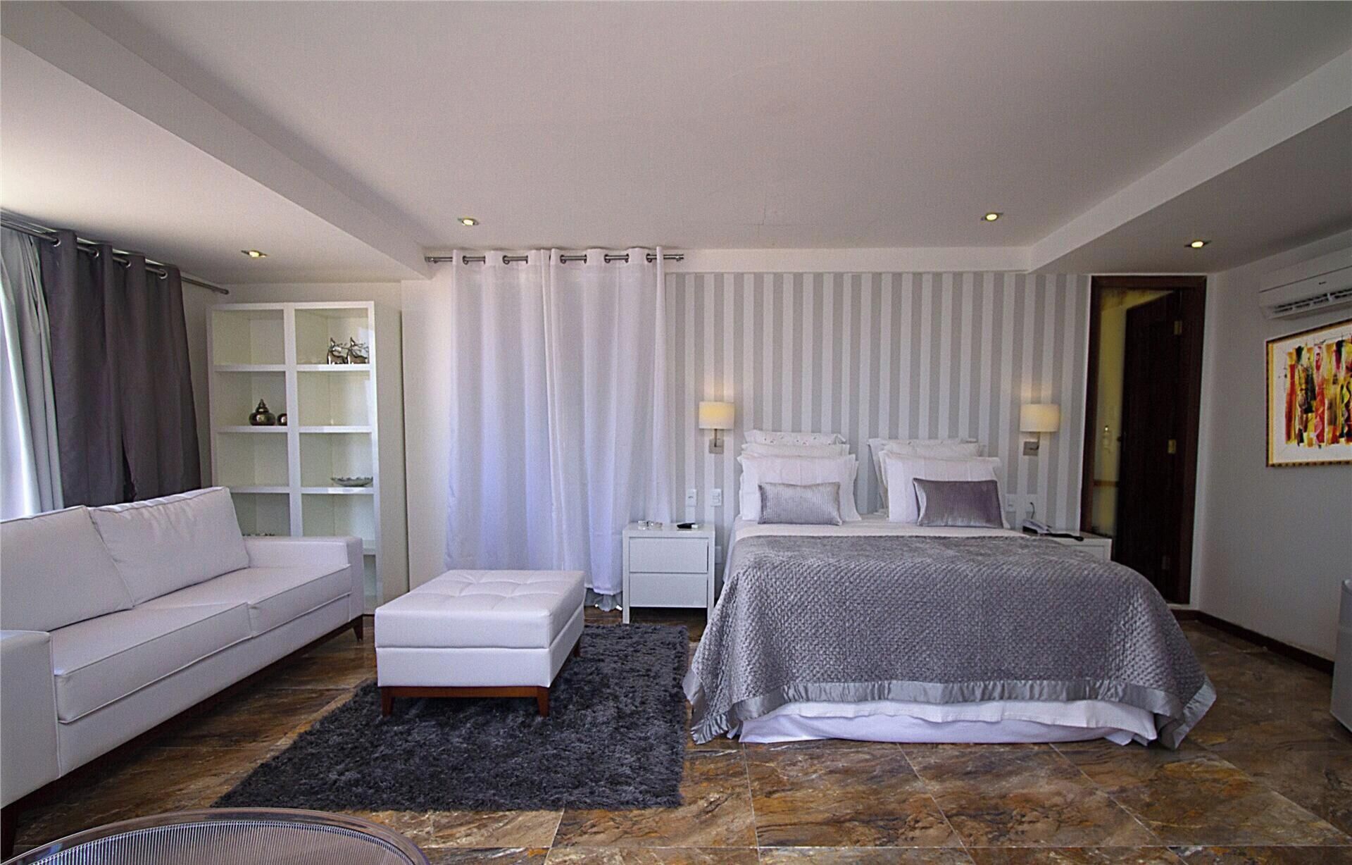 Minibar, in-room safe, free WiFi, bed sheets