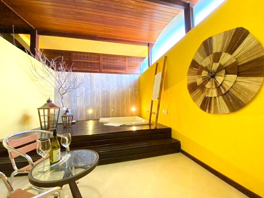 Suíte superluxo (Hidromassagem Interna) | Frigobar, cofres nos quartos, Wi-Fi de cortesia, roupa de cama
