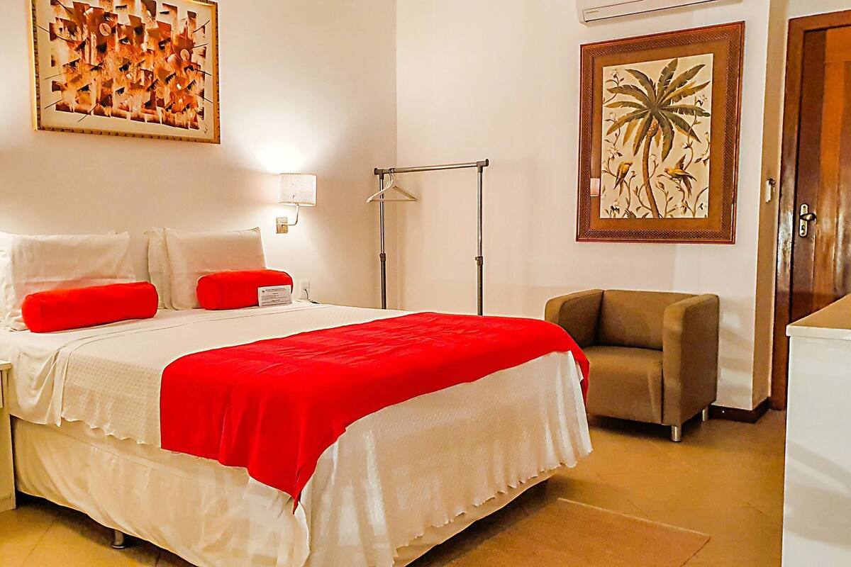 Minibar, in-room safe, free WiFi, bed sheets