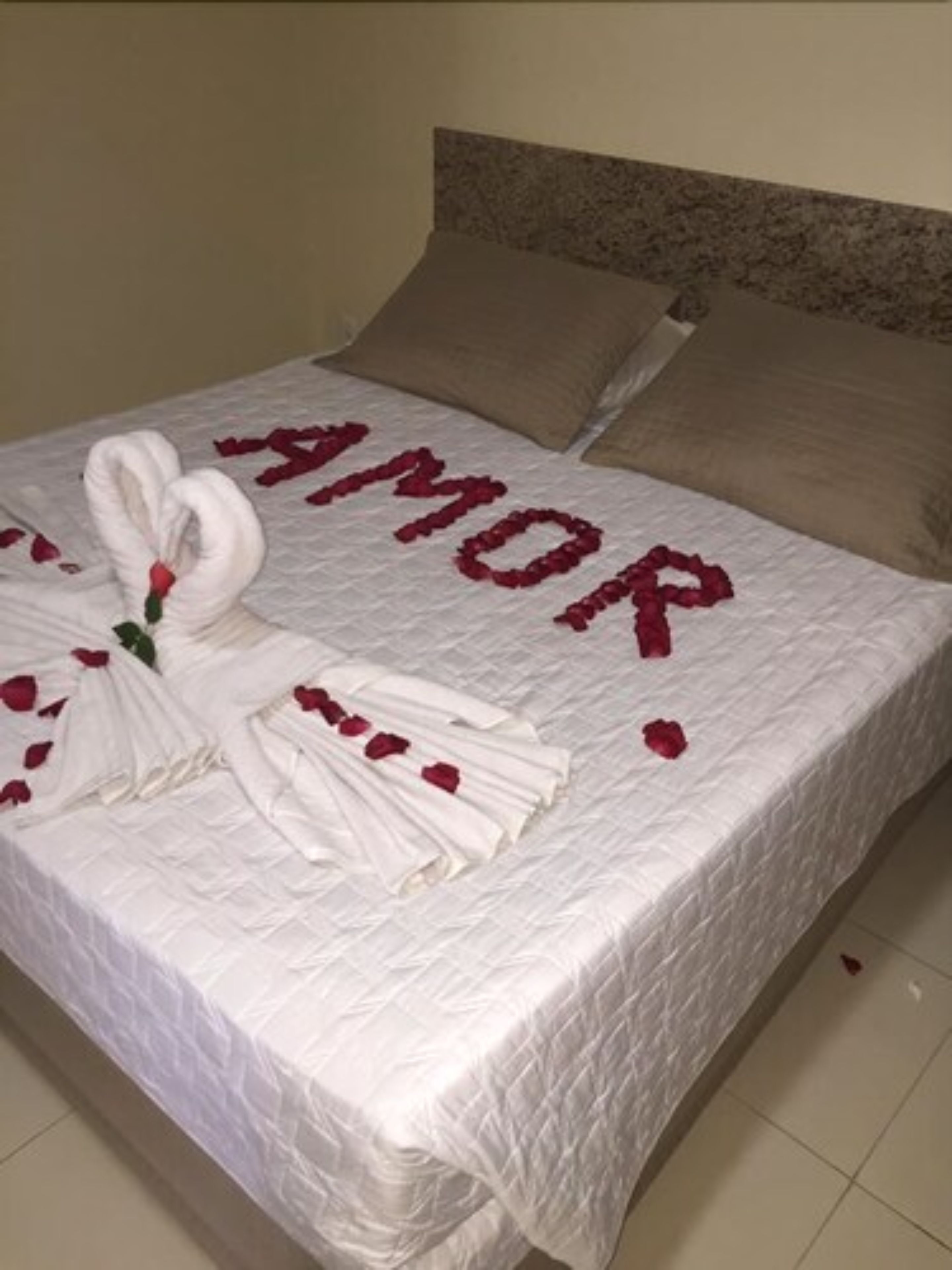 standard room | minibar, bed sheets