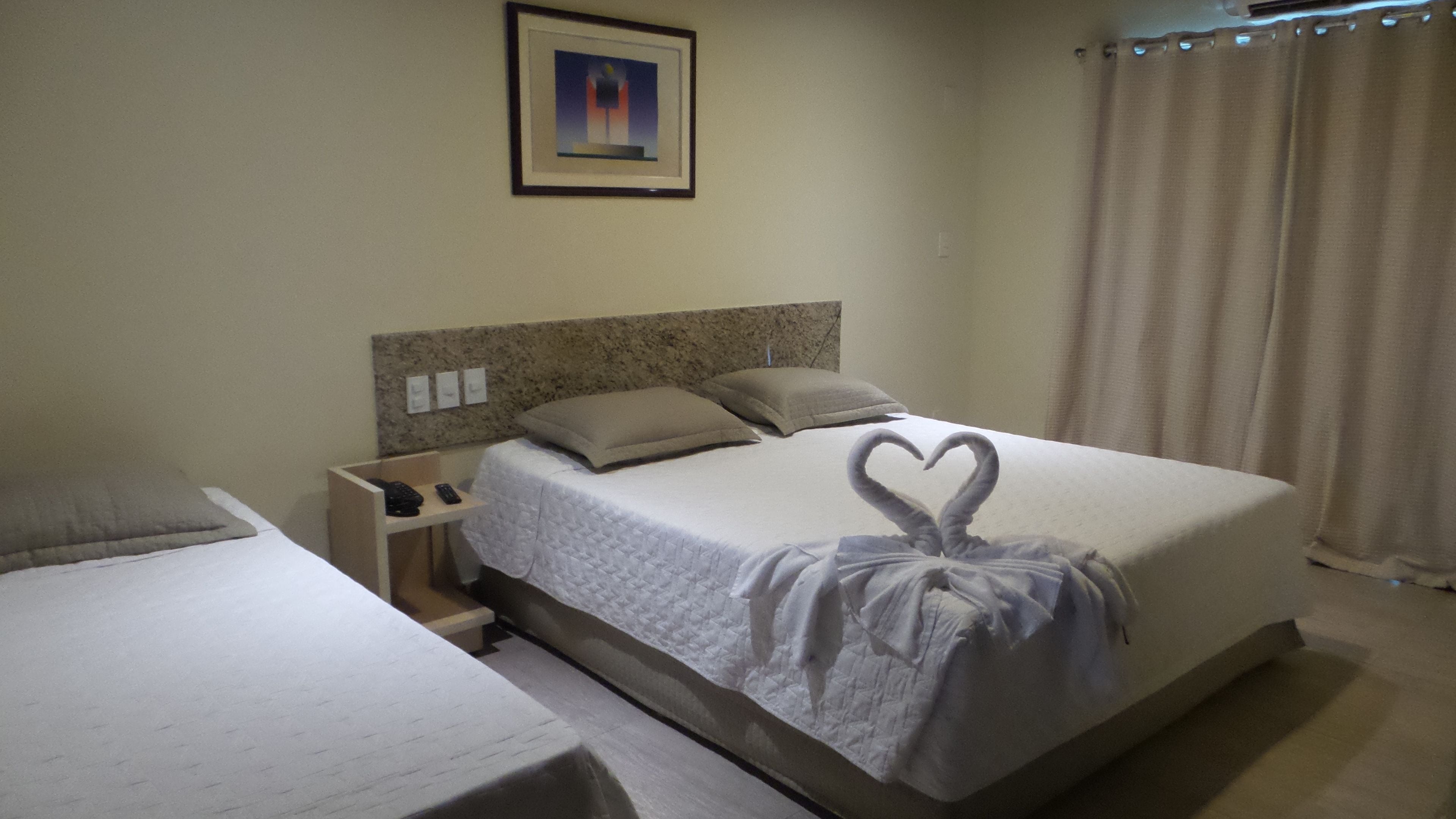 standard room | minibar, bed sheets