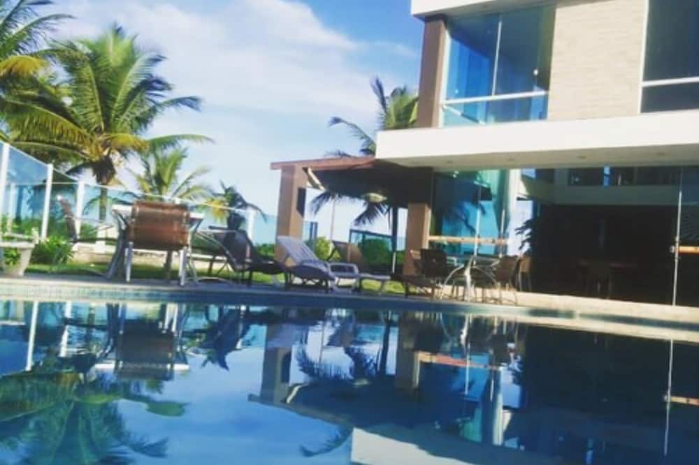 Porto Bali Hotel