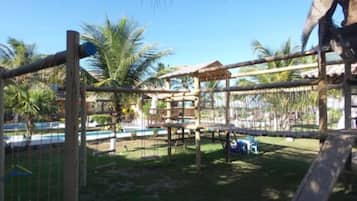 Children’s play area – outdoor