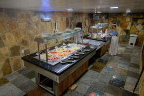 Free daily full breakfast 