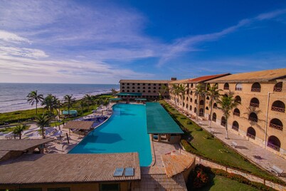GoldMen Coliseum Beach Hotel
