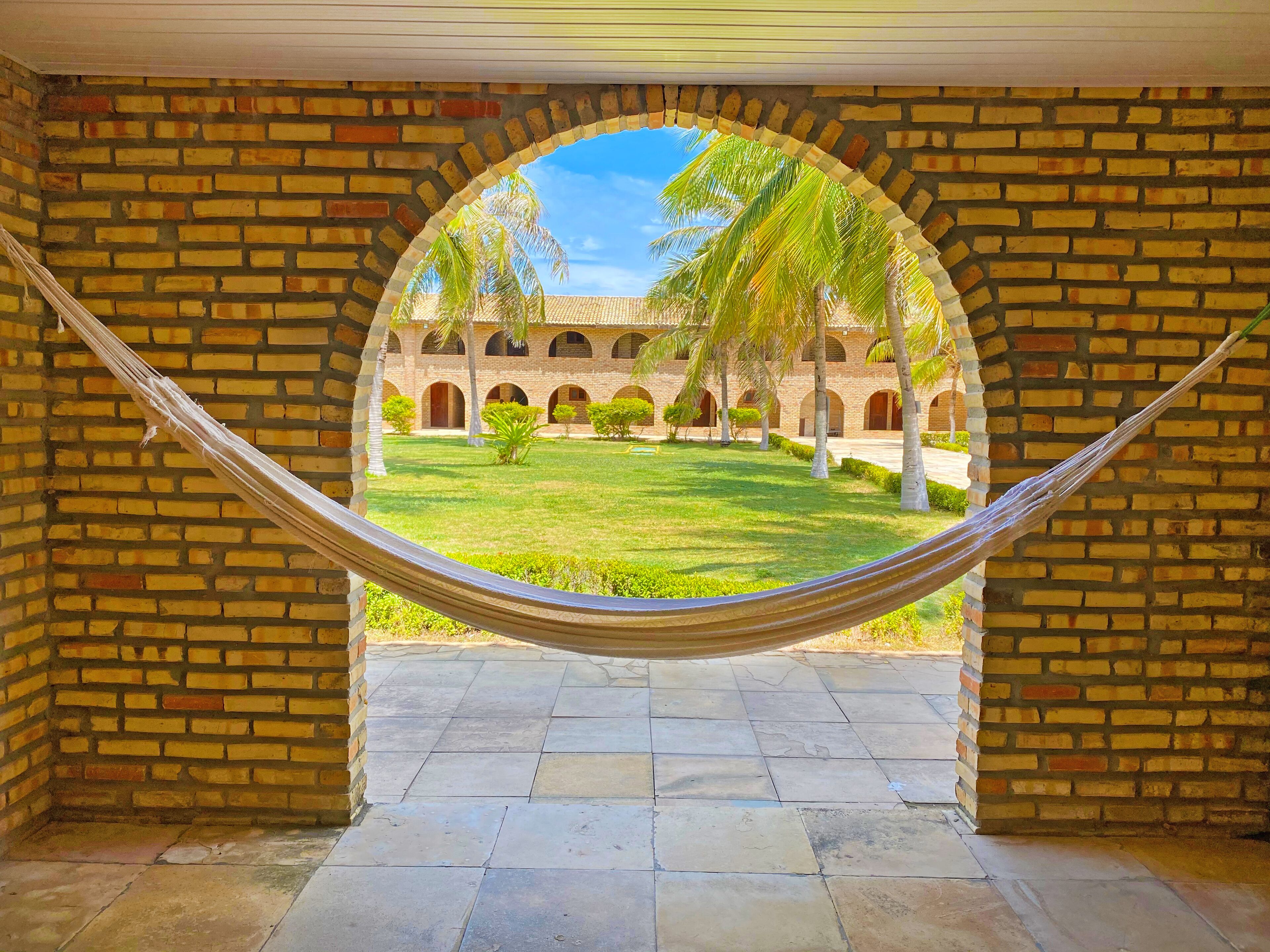 Departamento, vista al parque | Caja de seguridad en la habitación, cunas gratuitas y ropa de cama 