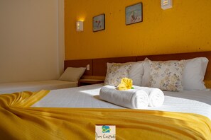 Minibar, blackout curtains, free WiFi, bed sheets - Pousada Dom Capudi (Bombinhas)
