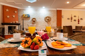 Desayuno buffet incluido todos los días