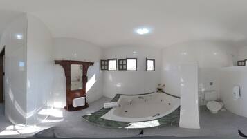 Luxury Room | 1 bedroom, laptop workspace, free WiFi, wheelchair access