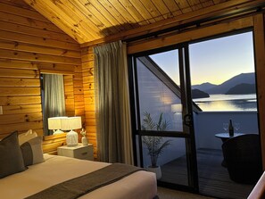 2 bedrooms, desk, free WiFi, bed sheets