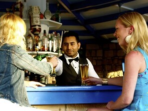 Bar (in der Unterkunft)