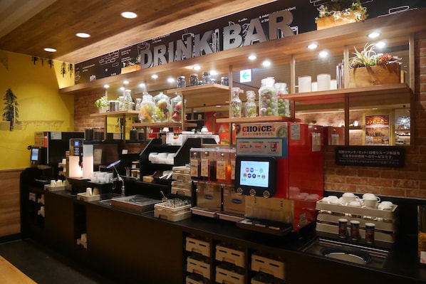 Daily buffet breakfast (JPY 1200 per person)