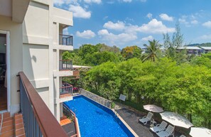 デラックス ルーム プールビュー | 部屋からの景観