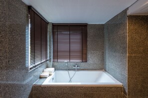 Bathroom - Aonang All Seasons Beach Resort (Krabi)