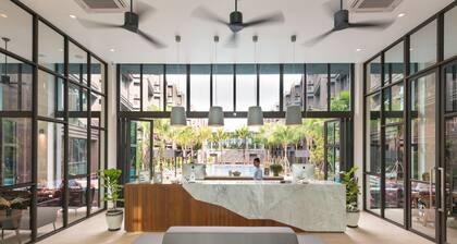 Two Villas Holiday Phuket Onyx Style Nai Harn Beach