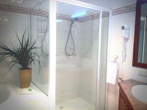 Ilmaiset hygieniatuotteet, pyyhkeet