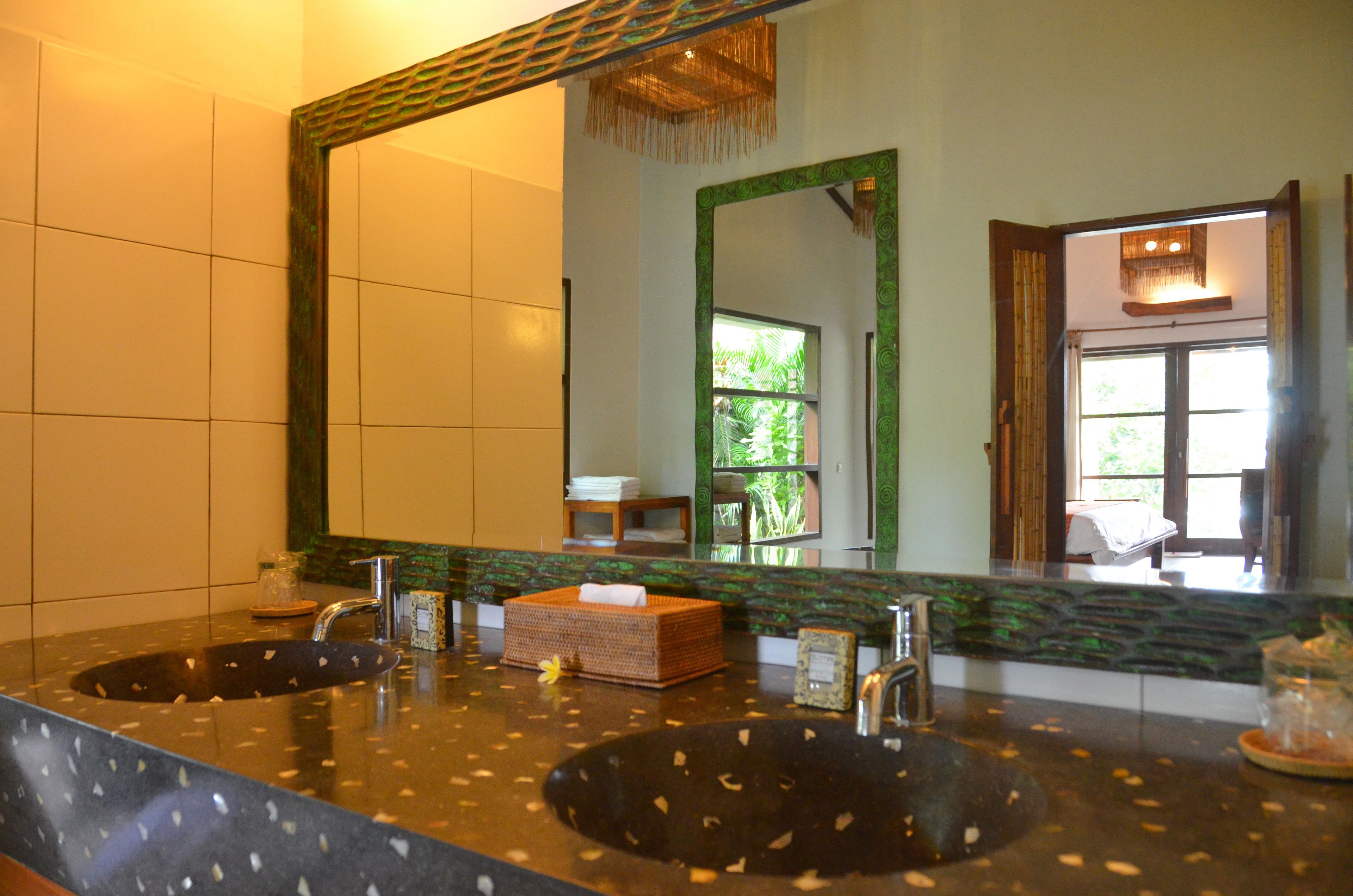 rainfall showerhead, free toiletries, hair dryer, bathrobes