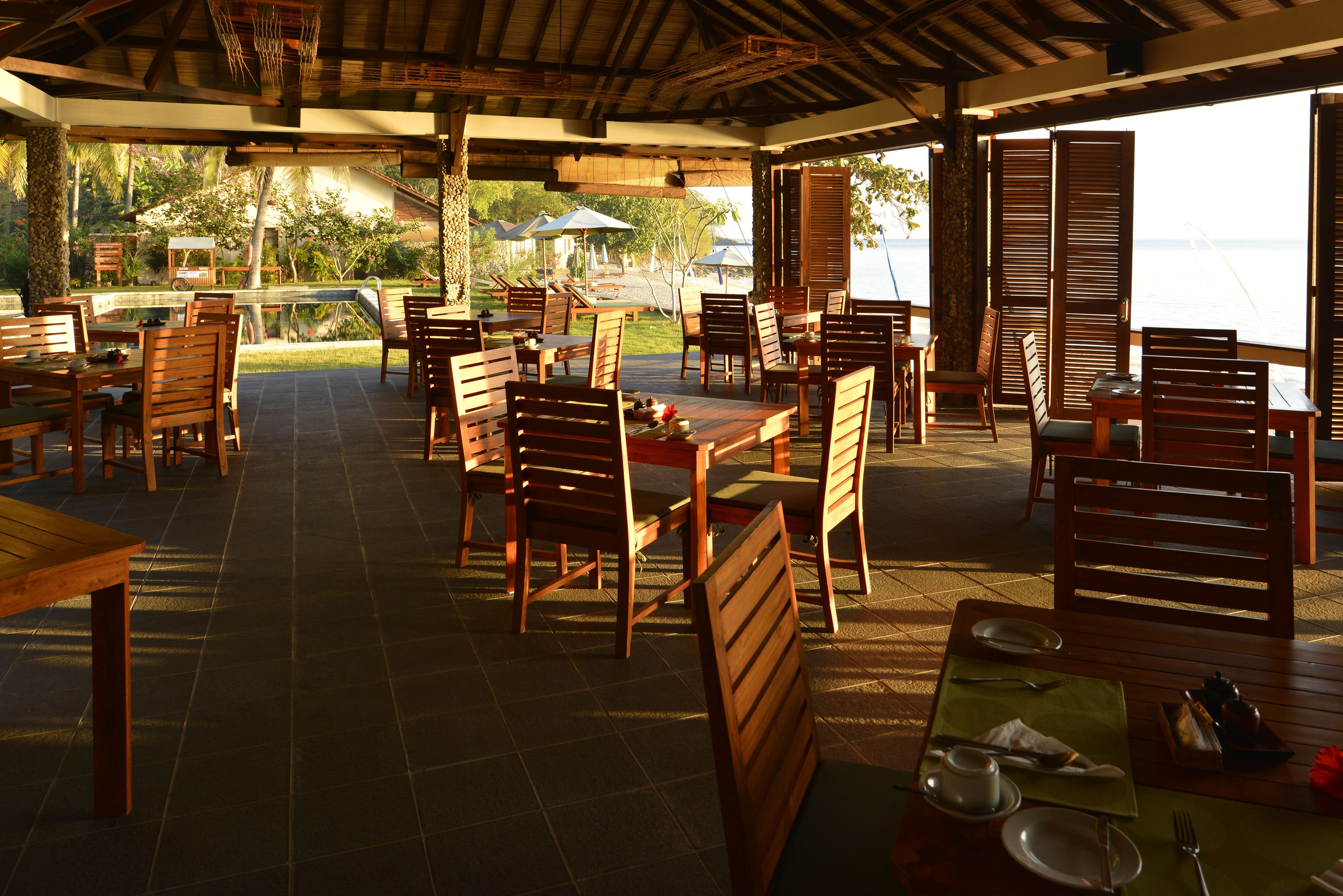 Dagelijks uitgebreid ontbijt (USD 15 per persoon)